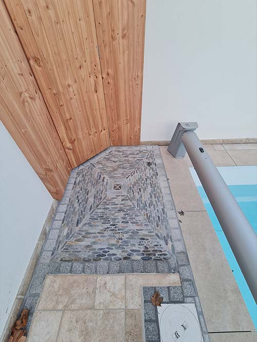 entwässerung outdoor dusche stein