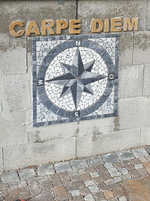 wunsch-wappen-stein-carpe-diem